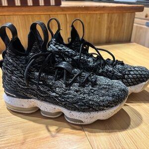 Nike LeBron 15 XV Ashes Youth Tennis Shoes